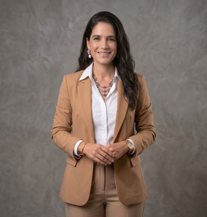 Dra. Mariana Correa Salvador